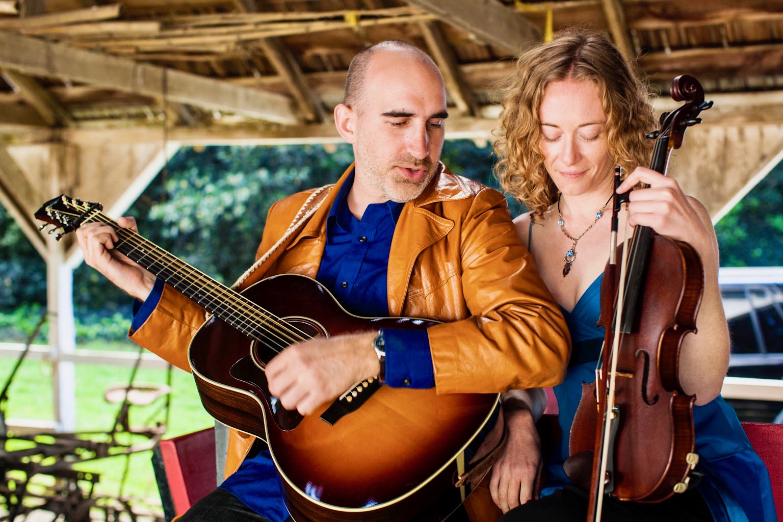 Dan Frechette & Laurel Thomsen on a wagon