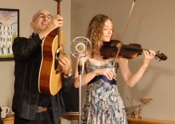 Dan Frechette & Laurel Thomsen performing a house concert