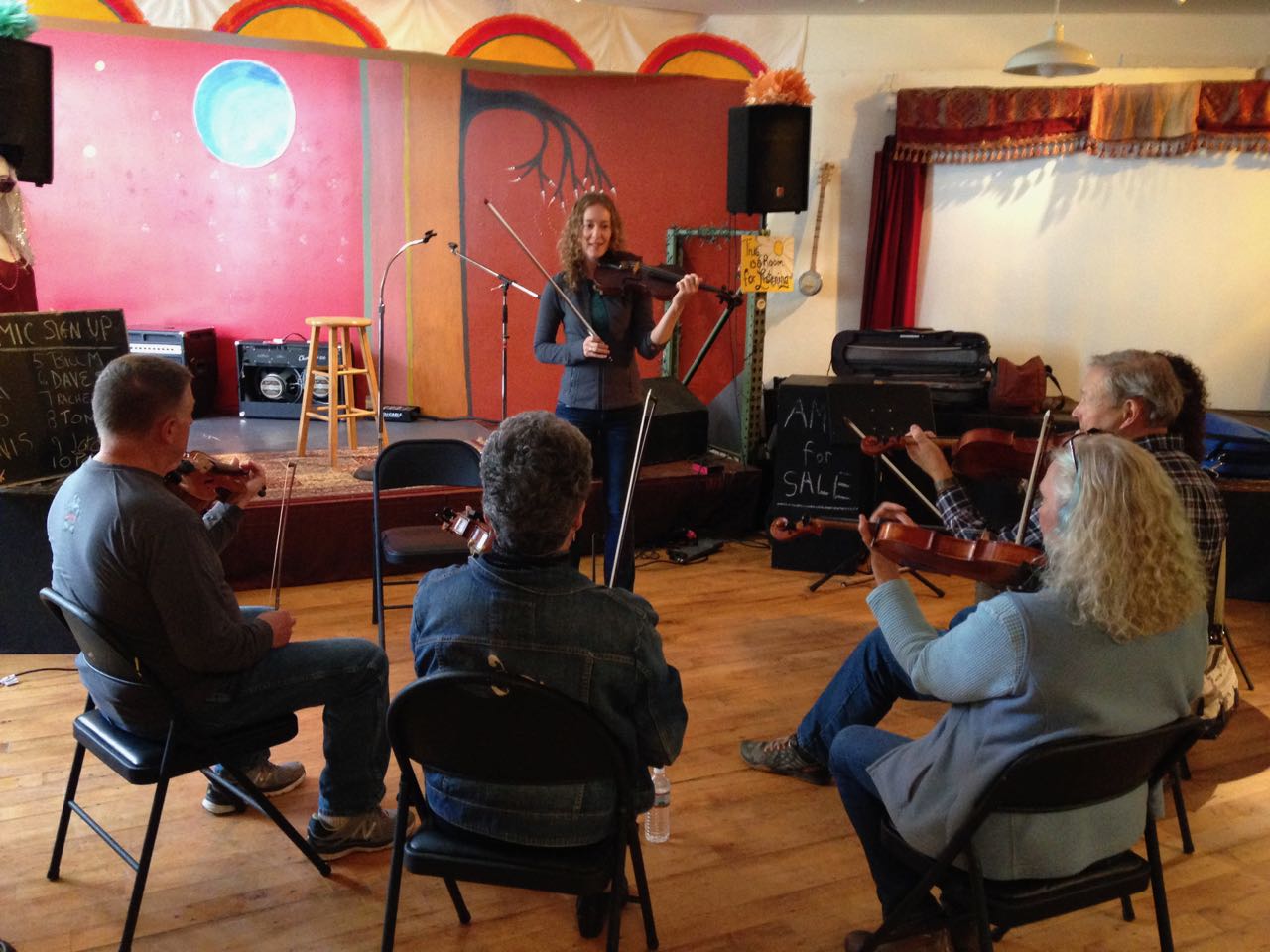 Violin & Viola teacher Laurel Thomsen teaching a vibrato workshop